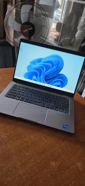 Laptop Dell Latitude 5330 16GB Intel Core i5 SSD 256GB