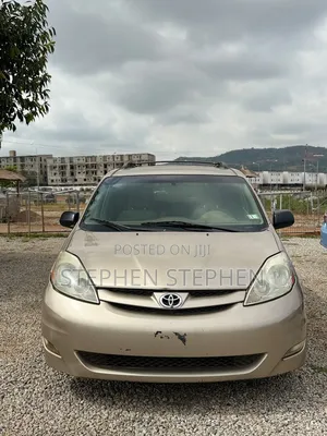 Toyota Sienna 2007 Gold