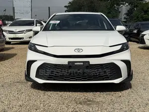 New Toyota Camry SE 2026 White