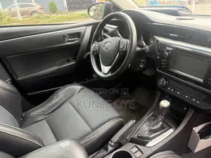 Toyota Corolla S 4dr Sedan (1.8L 4cyl CVT) 2016 Blue
