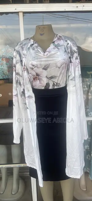 New Ladies Wears Top and Skirt