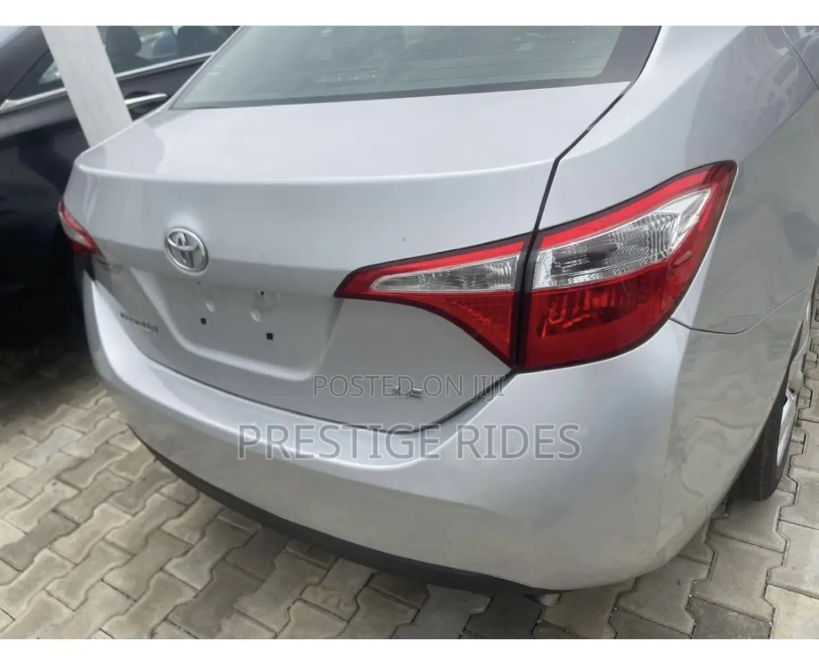 Toyota Corolla 2016 Silver