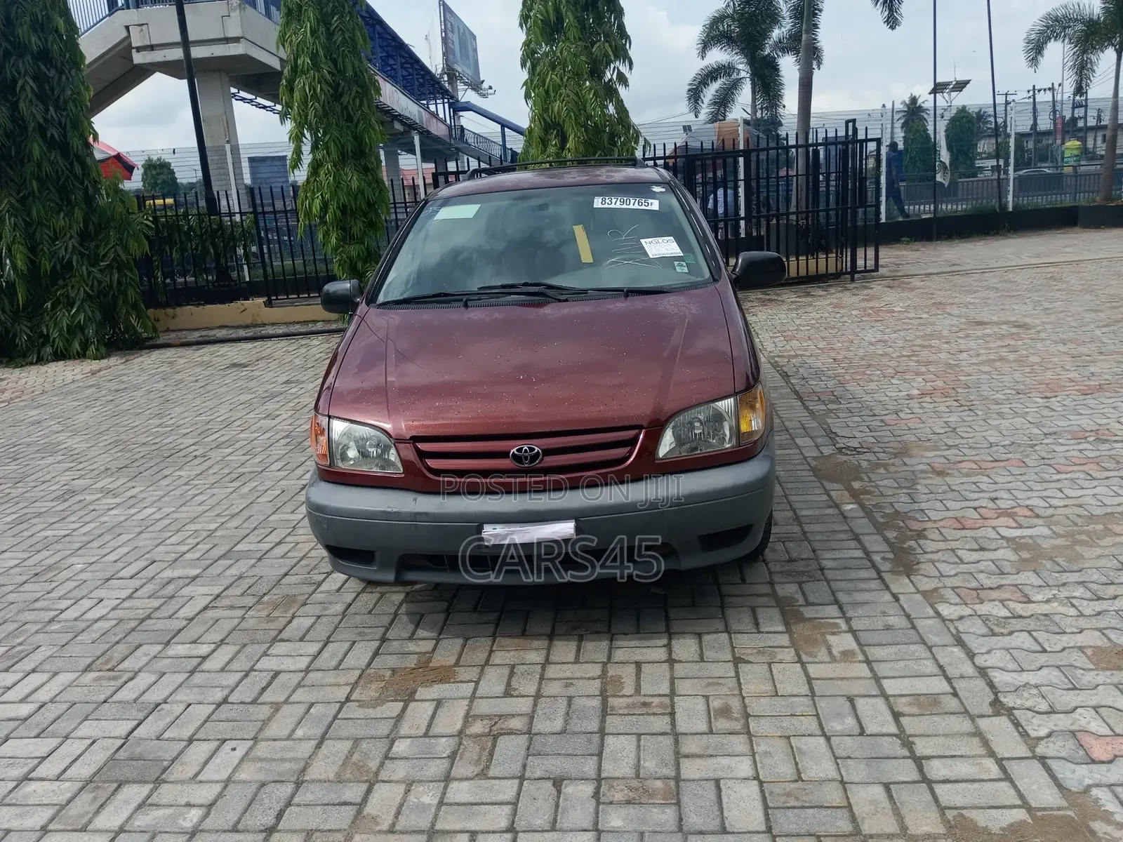 Toyota Sienna 2002 Red