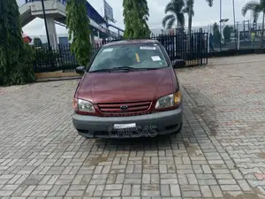 Toyota Sienna 2002 Red