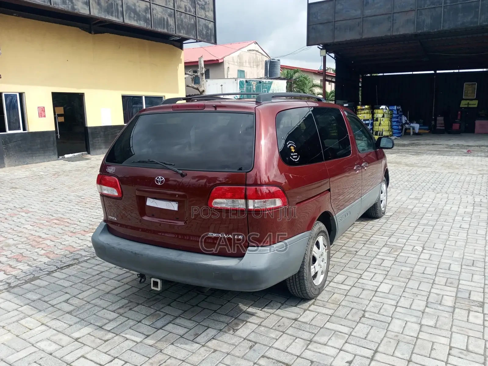 Toyota Sienna 2002 Red