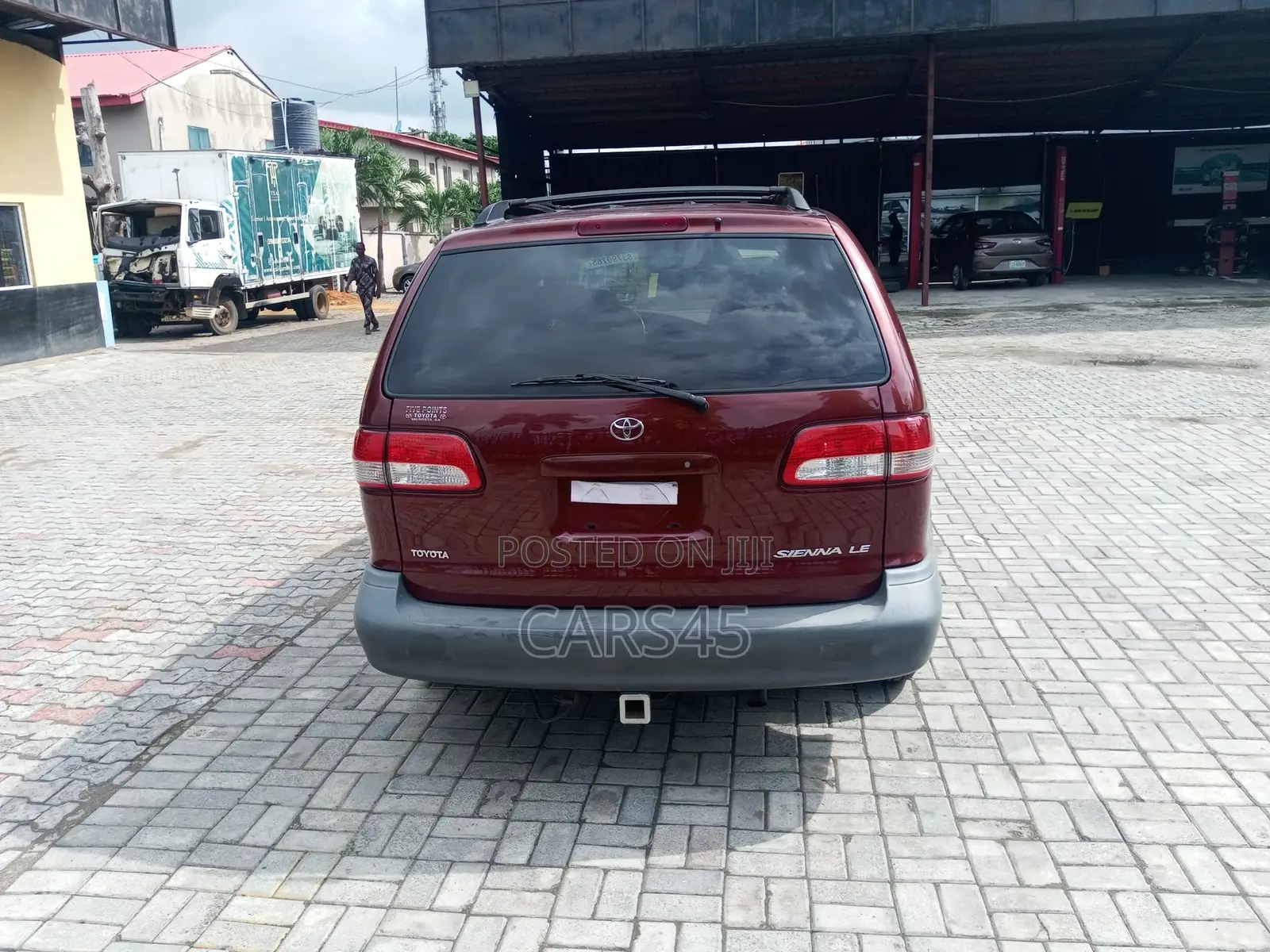 Toyota Sienna 2002 Red