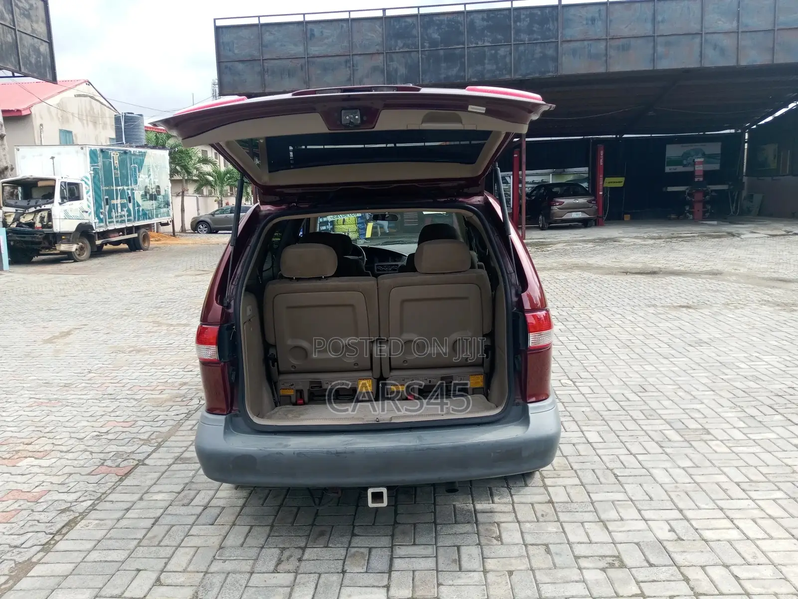 Toyota Sienna 2002 Red