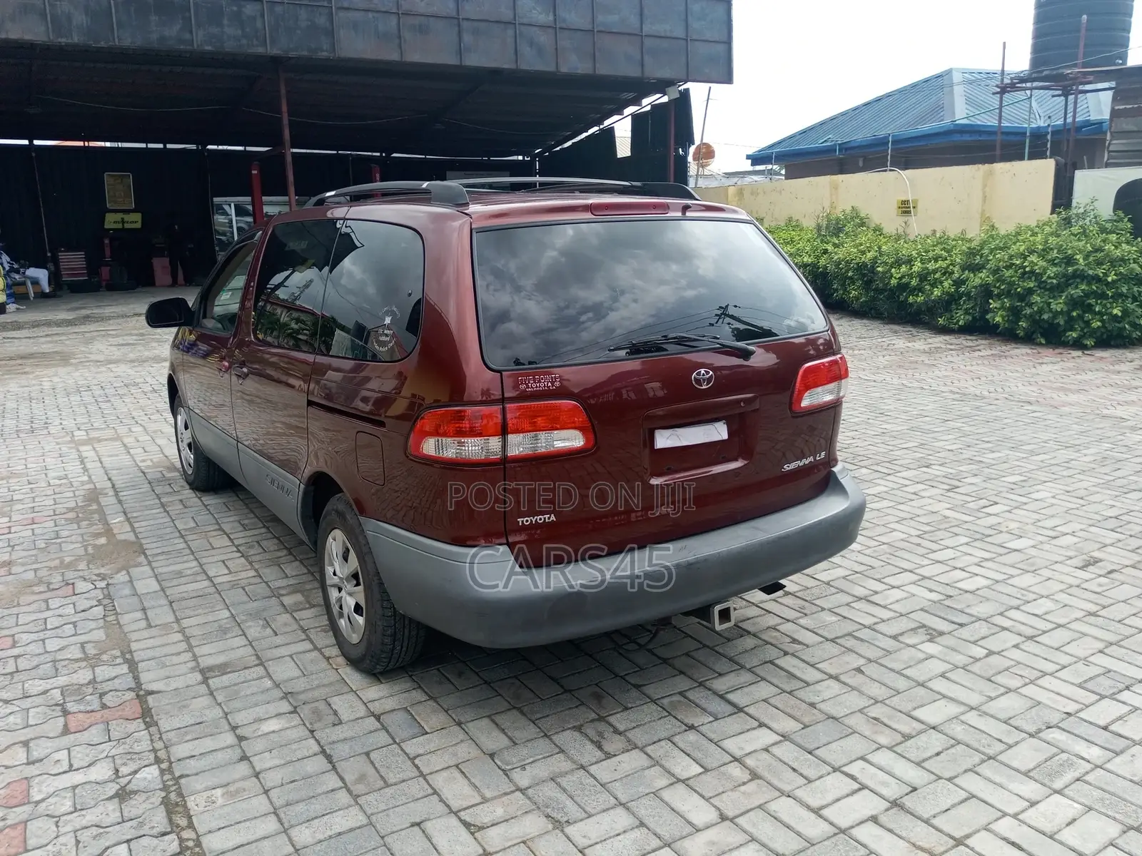 Toyota Sienna 2002 Red