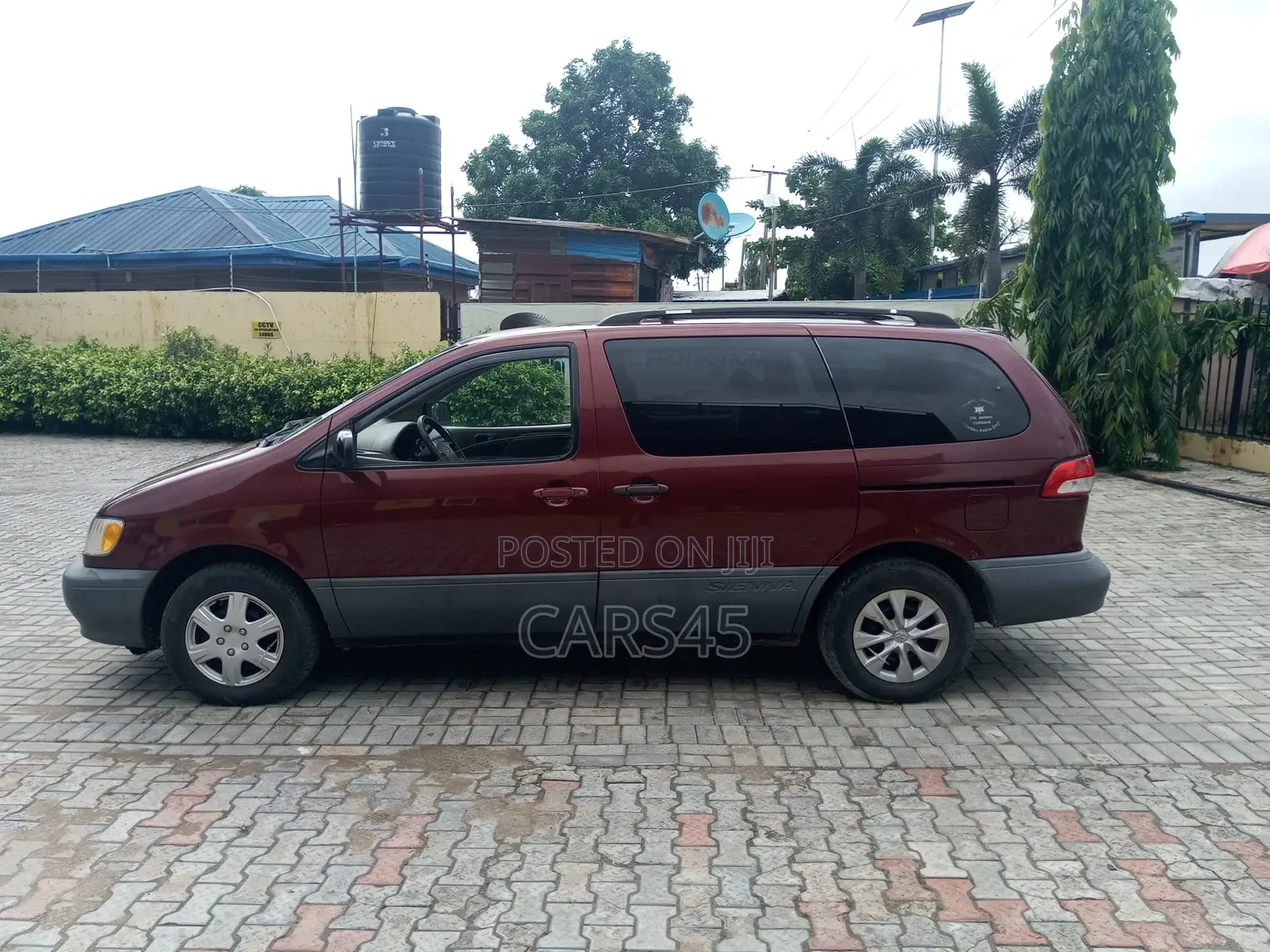 Toyota Sienna 2002 Red