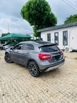 Mercedes-Benz GLA 250 2016 Gray