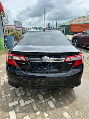 Toyota Camry XLE V6 4dr Sedan (3.5L 6cyl 6A) 2013 Black