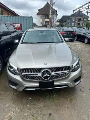 Mercedes-Benz GLC-Class 2019 Gold
