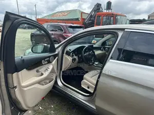 Mercedes-Benz GLC-Class 2019 Gold