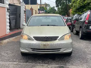 Toyota Camry 2005 Silver