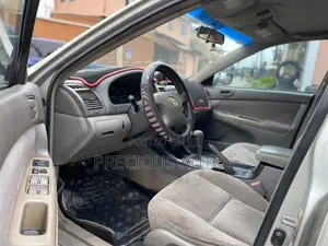 Toyota Camry 2005 Silver