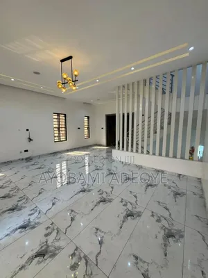 4bdrm Duplex in Off Admiralty Rd, Lekki Phase 1 for sale