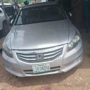 Honda Accord 2012 Silver