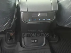 Toyota Highlander XLE 2021 Gray