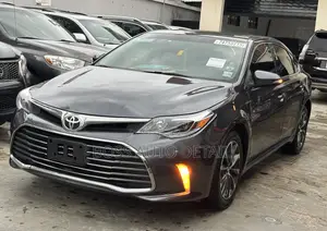 Toyota Avalon XLE FWDSedan (3.6L 6cyl 6A) 2016 Gray