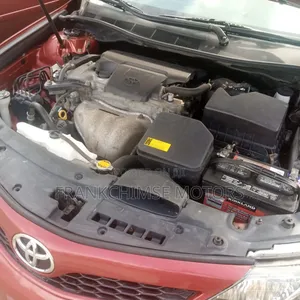 Toyota Camry SE 4dr Sedan (2.5L 4cyl 6A) 2013 Red