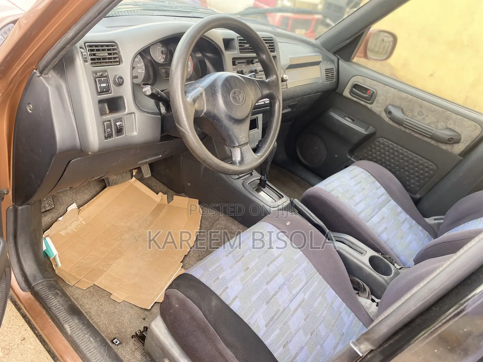 Toyota RAV4 Automatic 2000 Brown