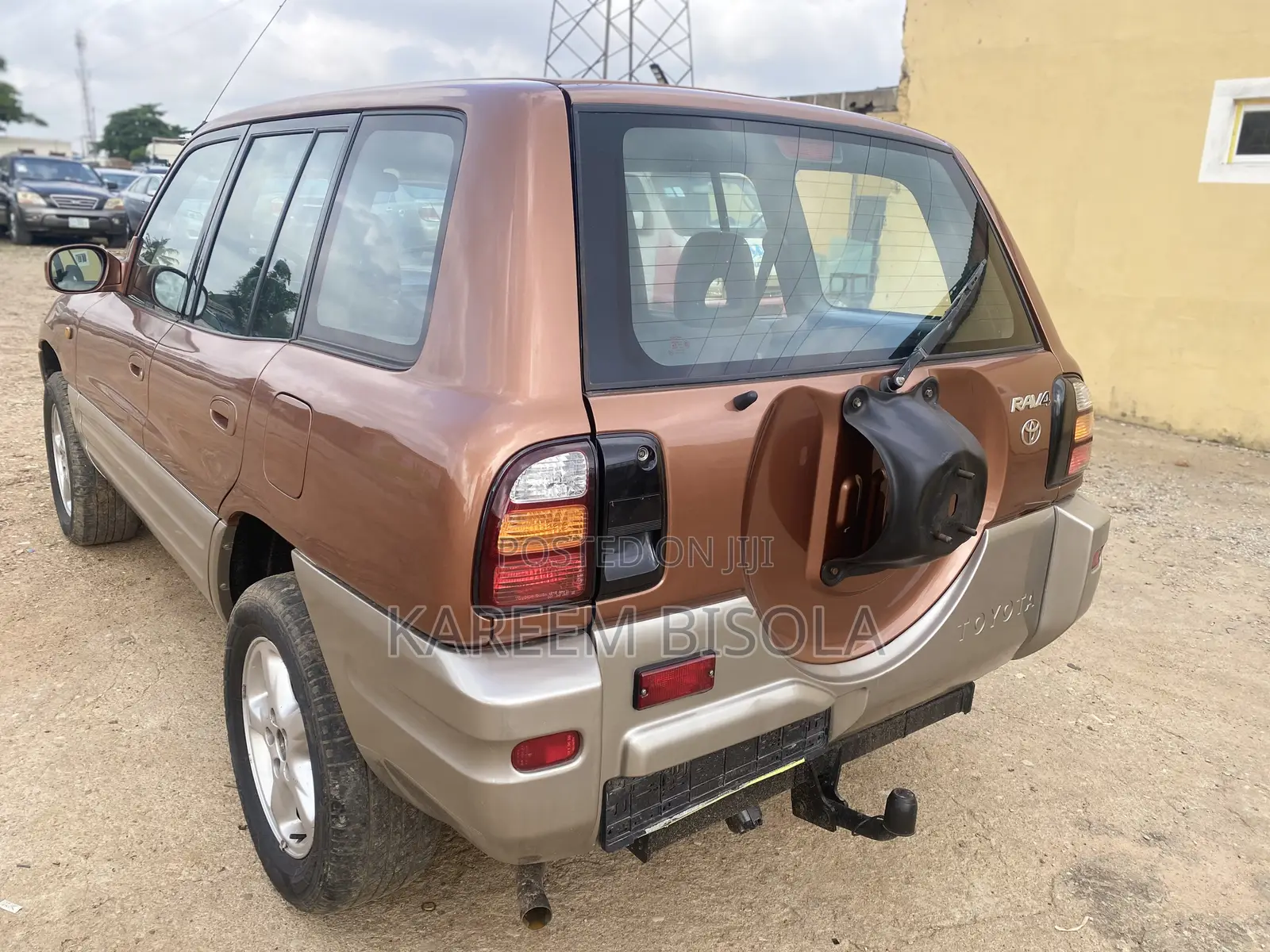 Toyota RAV4 Automatic 2000 Brown