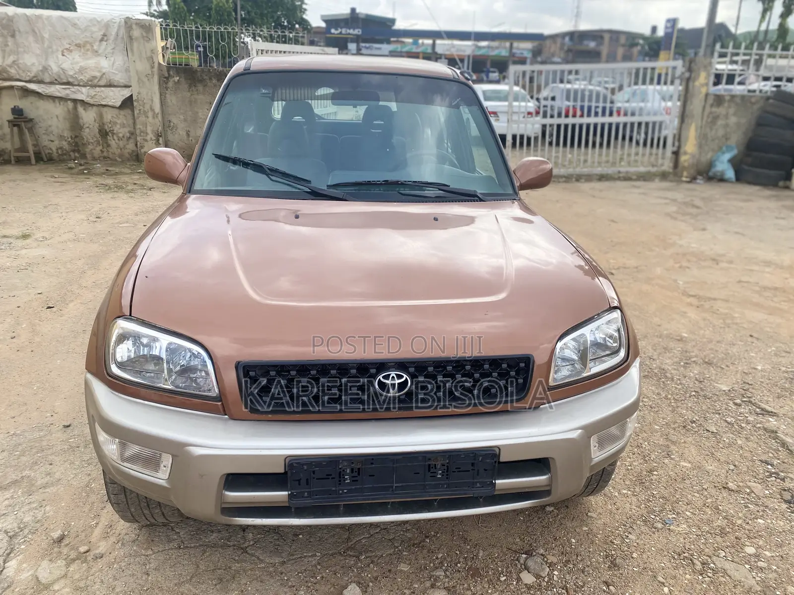 Toyota RAV4 Automatic 2000 Brown
