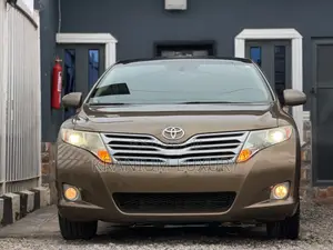 Toyota Venza V6 AWD 2010 Brown