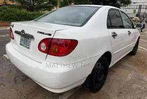 Toyota Corolla LE 2005 White