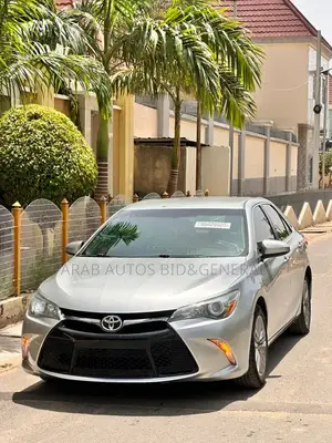 Toyota Camry 2016 Gold