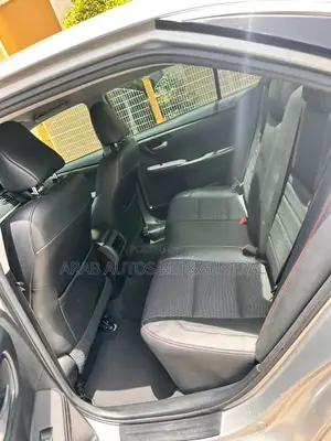 Toyota Camry 2016 Gold
