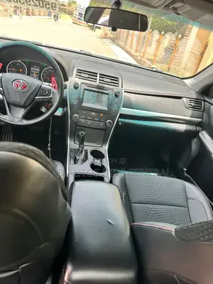 Toyota Camry 2016 Gold