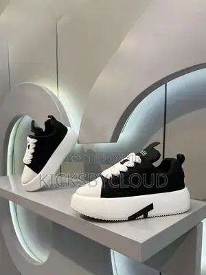 Original Quality Ajekke Sneakers