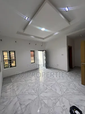 1bdrm Shared Apartment in Lekki Phase 2 for rent