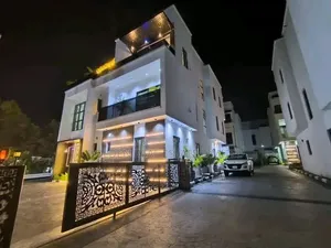 5bdrm Duplex in Kado for sale