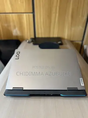 Laptop Lenovo LOQ 15IRH8 8GB Intel Core i5 SSD 1T