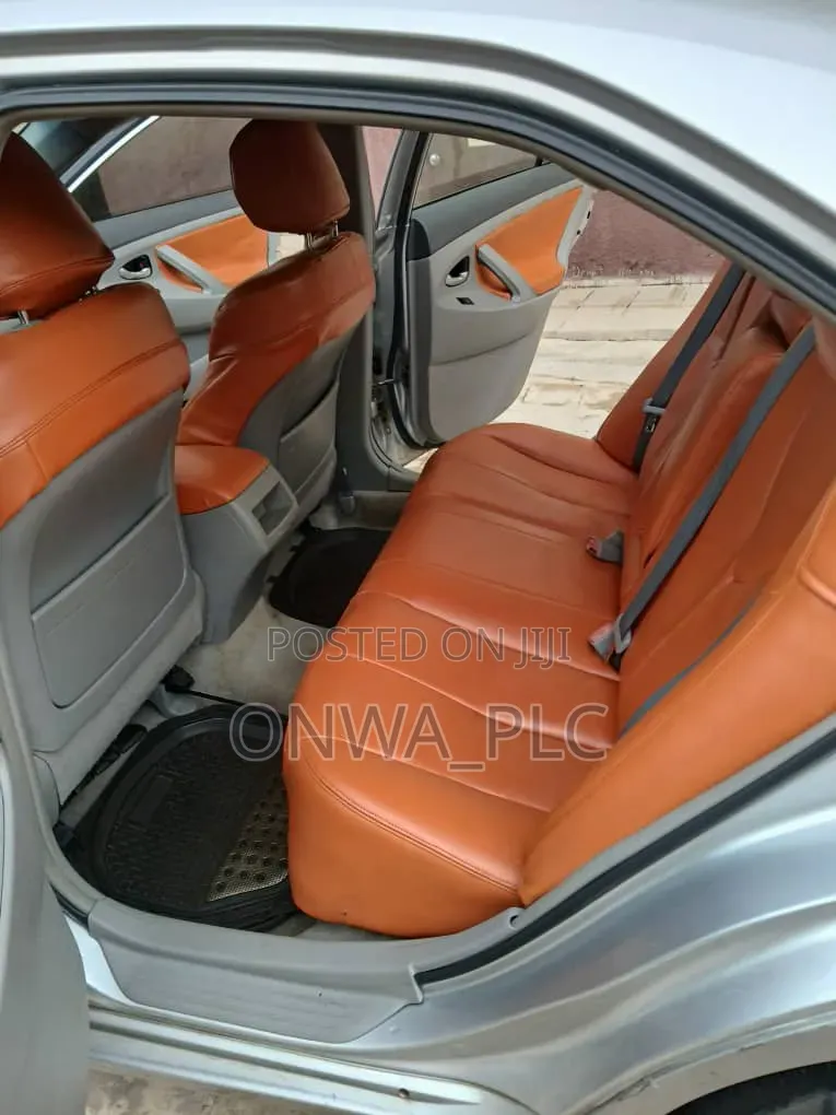 Toyota Camry 2010