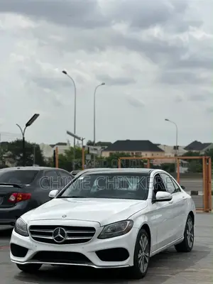 Mercedes-Benz C300 Luxury 4dr AWD 4Matic Sedan (2.0L 4cyl 7A) 2015