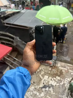 Apple iPhone 15 128 GB Black
