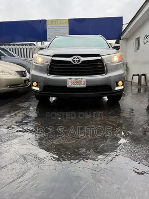 Toyota Highlander XLE V6 4x2 (3.5L 6cyl 6A) 2016 Gray