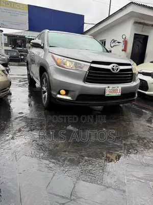Toyota Highlander XLE V6 4x2 (3.5L 6cyl 6A) 2016 Gray