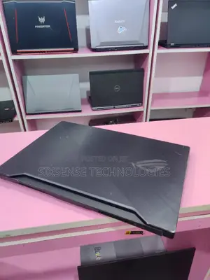 Laptop Asus ROG Strix G15 16GB Intel Core i7 SSD 256GB