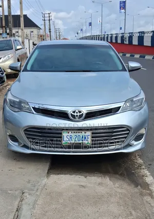 Toyota Avalon XLE Premium 4dr Sedan (3.5L 6cyl 6A) 2015 Silver