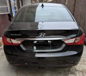 Hyundai Sonata 2011 Black