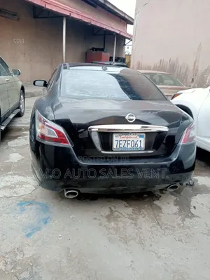 Nissan Maxima 2012 Black
