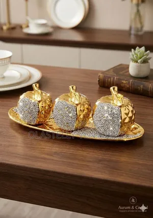 Gold Rhinestone Table Decor Te