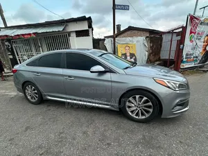 Hyundai Sonata Sport 4dr Sedan (2.4L 4cyl 6A) 2015 Gray