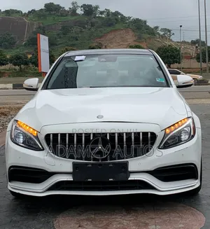 Mercedes-Benz C300 2016 White