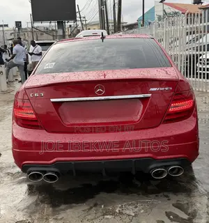 Mercedes-Benz C300 2013 Red