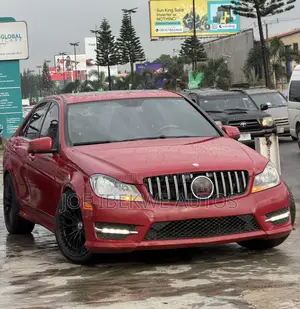 Mercedes-Benz C300 2013 Red